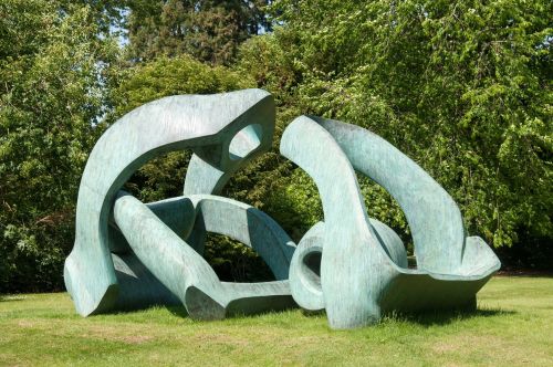 Henry Moore: Hill Arches