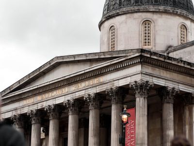 National Gallery London exterior with neoclassical colonnade in Trafalgar Square