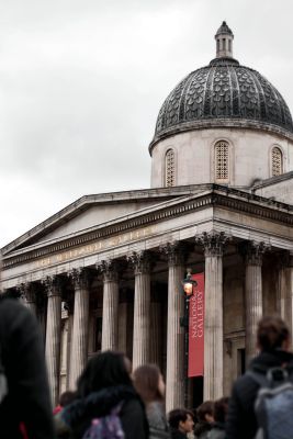 National Gallery London exterior with neoclassical colonnade in Trafalgar Square