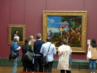 Small group on a private tour admiring Renaissance art at the National Gallery